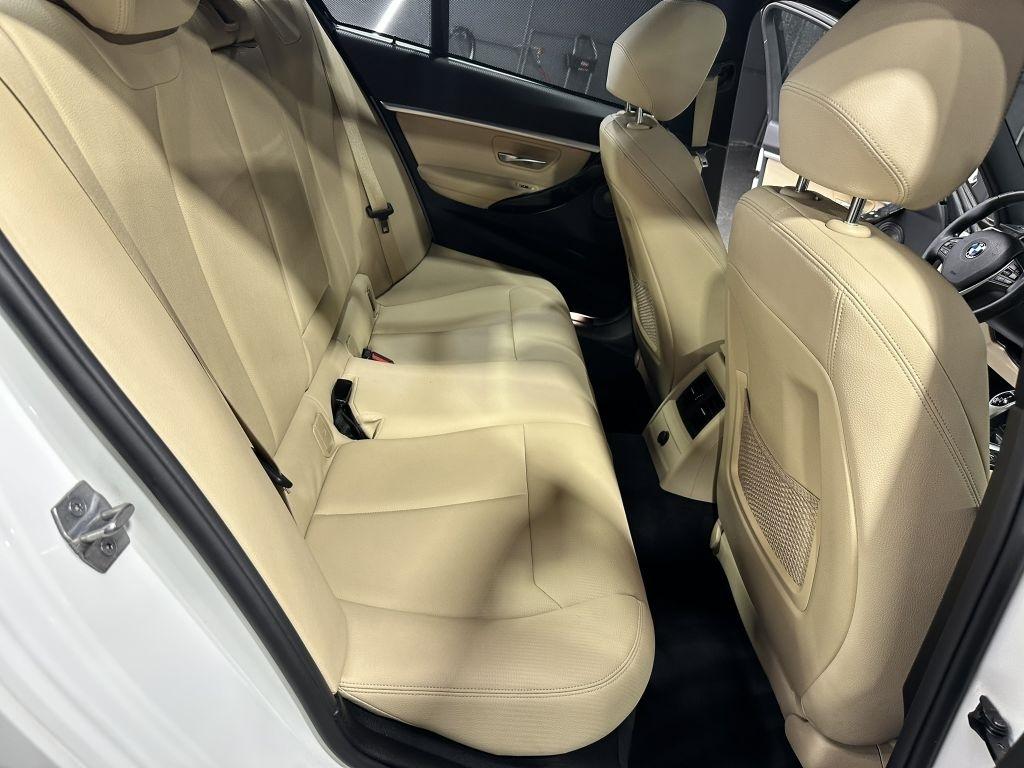 BMW 3-Series 330i SULEV Sedan 2017