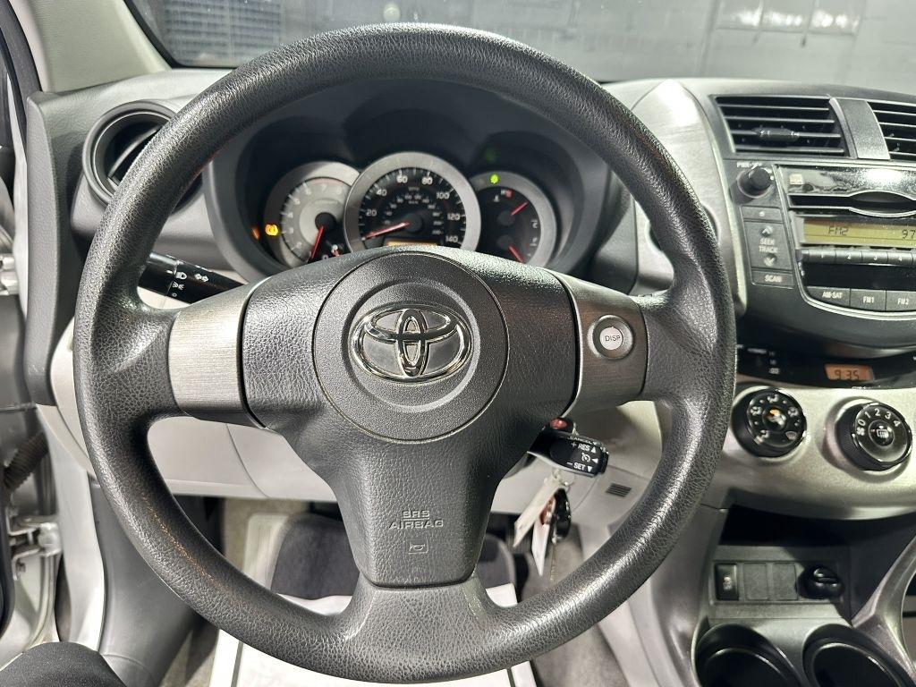 Toyota RAV4 Base I4 4WD 2010