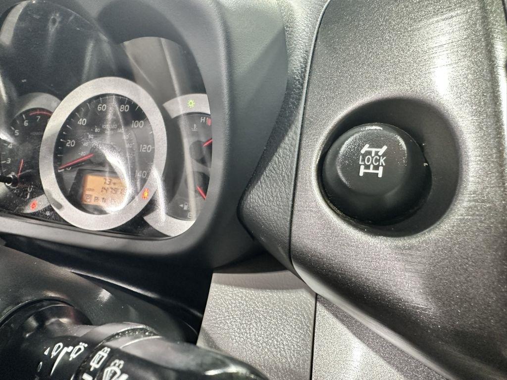 Toyota RAV4 Base I4 4WD 2010