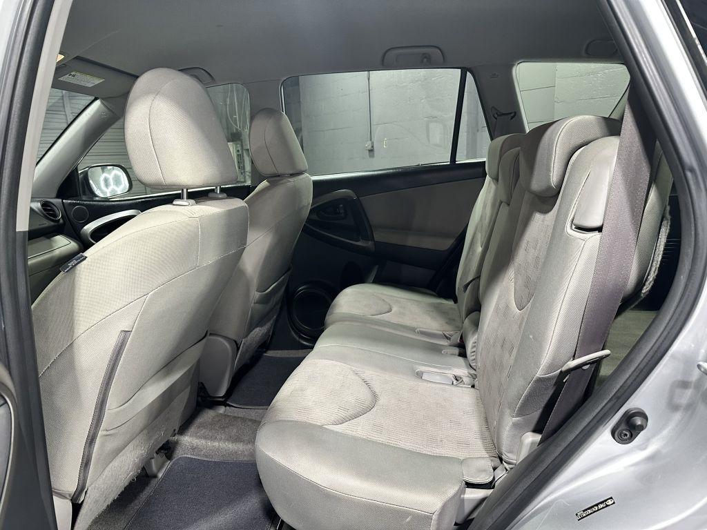 Toyota RAV4 Base I4 4WD 2010