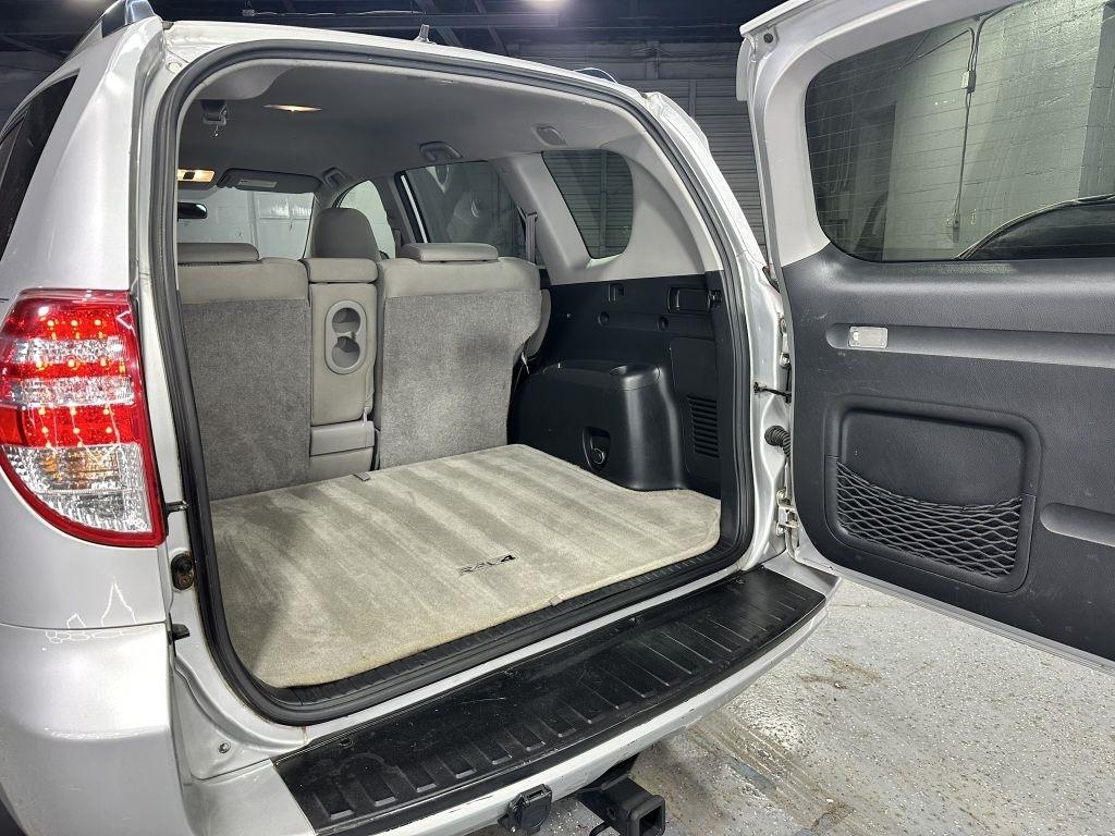 Toyota RAV4 Base I4 4WD 2010