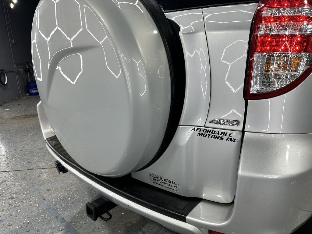 Toyota RAV4 Base I4 4WD 2010
