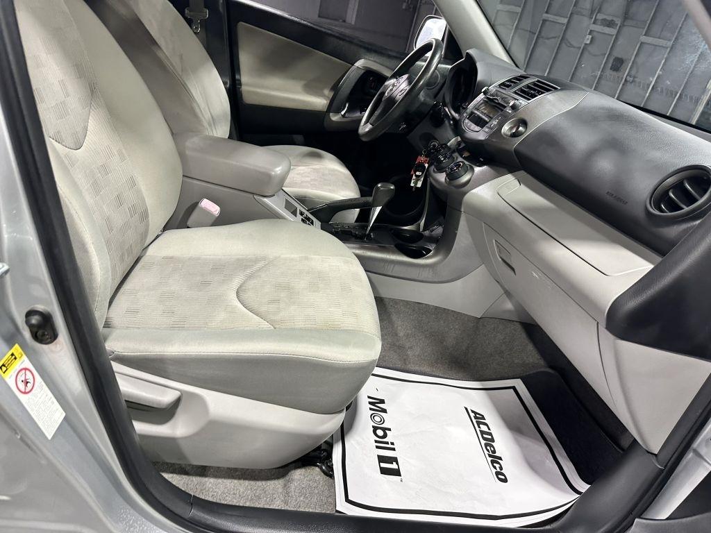 Toyota RAV4 Base I4 4WD 2010