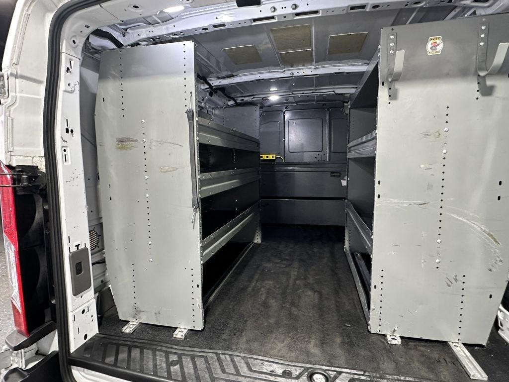 Ford Transit 250 Van Low Roof w/Sliding Pass. 130-in. WB 2020