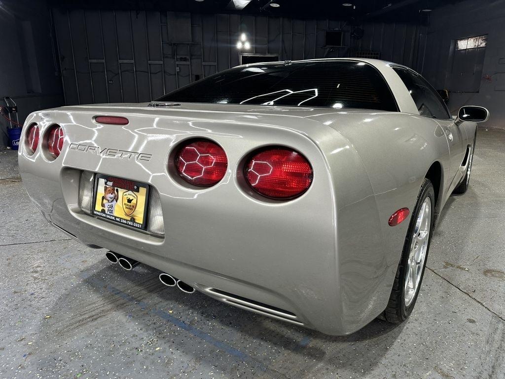 Chevrolet Corvette  2002