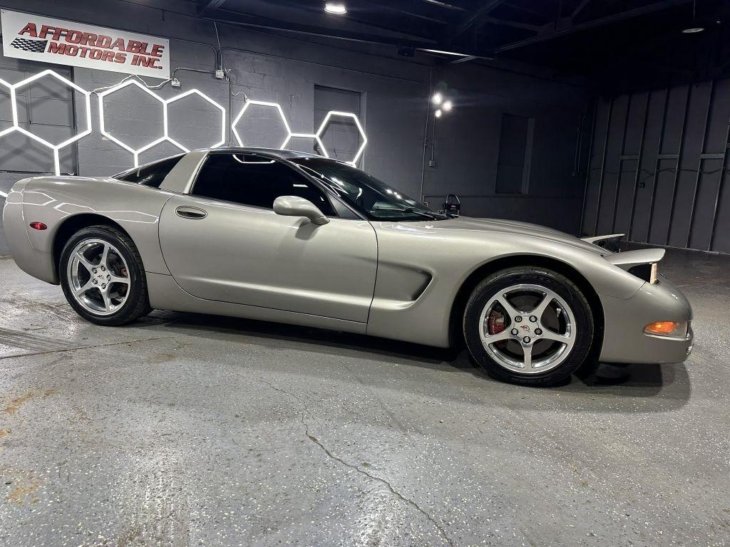 Chevrolet Corvette  2002