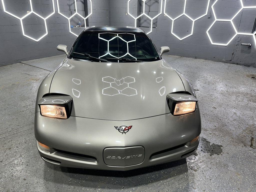 Chevrolet Corvette  2002