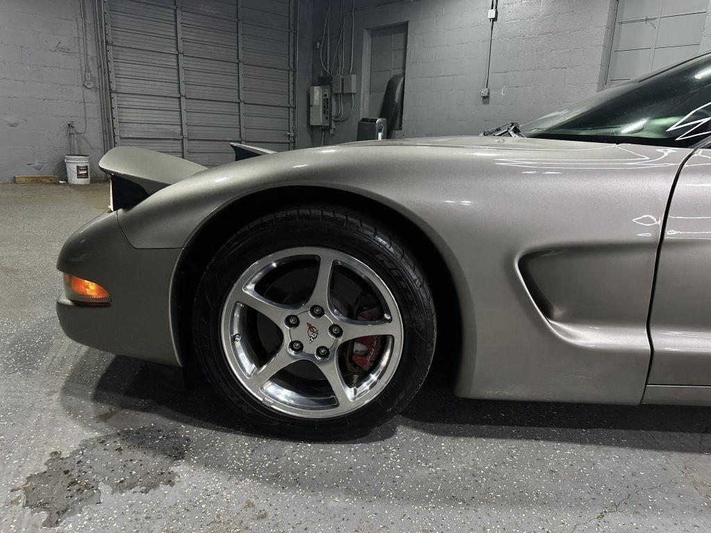 Chevrolet Corvette  2002
