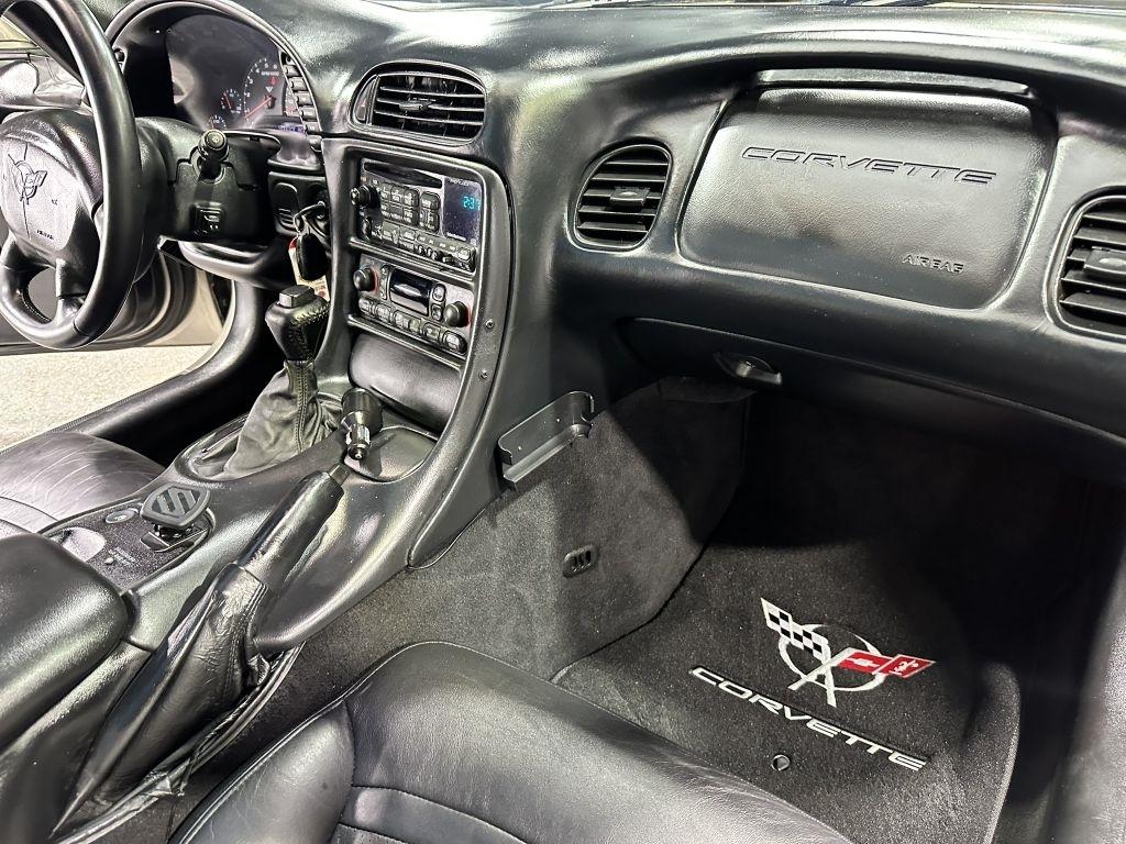Chevrolet Corvette  2002