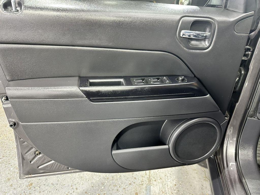 Jeep Patriot photo 12