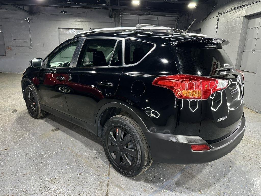 Toyota RAV4 LE AWD 2015