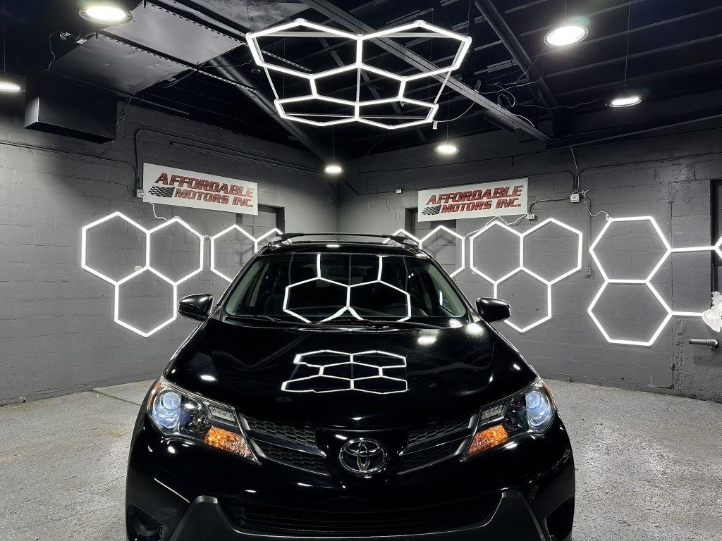 Toyota RAV4 LE AWD 2015