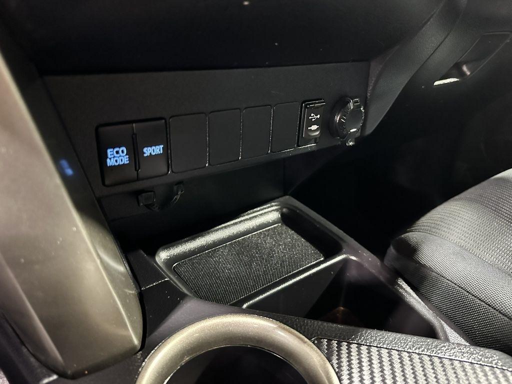 Toyota RAV4 LE AWD 2015