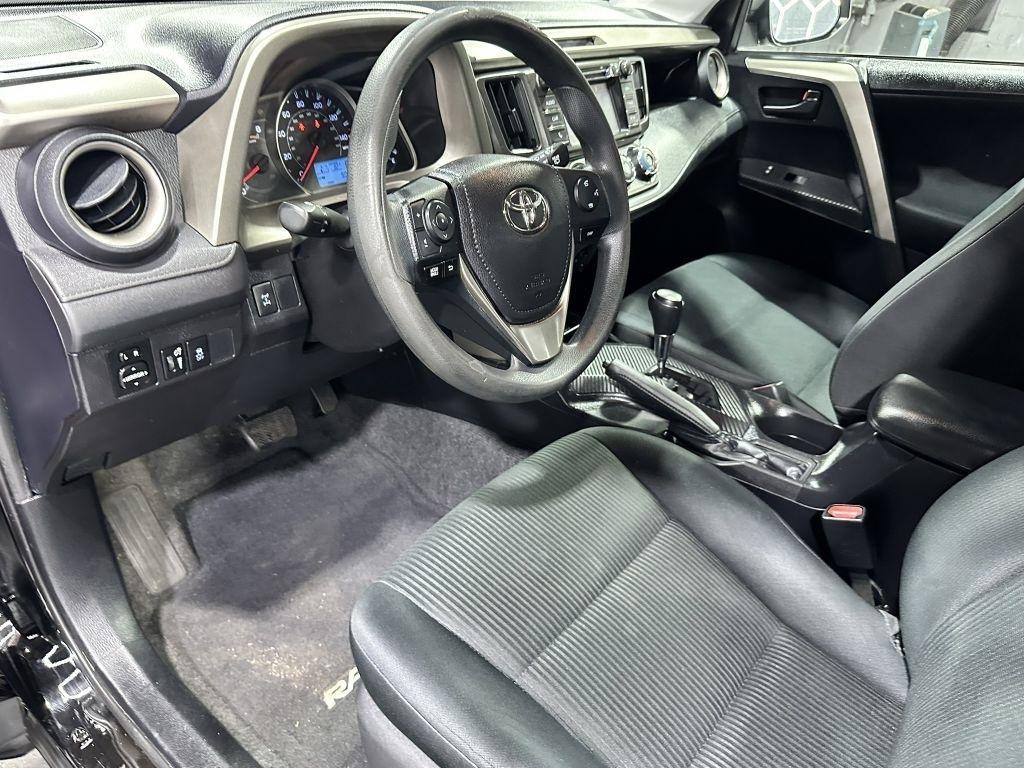 Toyota RAV4 LE AWD 2015