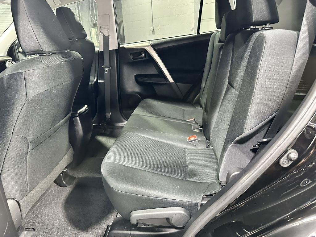 Toyota RAV4 LE AWD 2015
