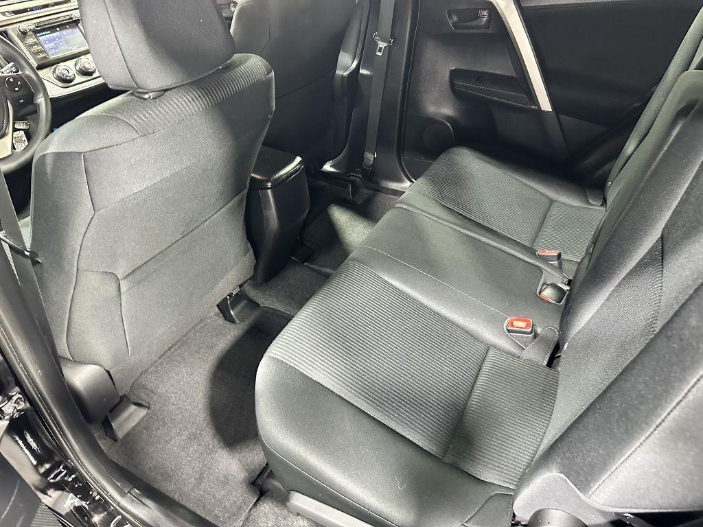 Toyota RAV4 LE AWD 2015