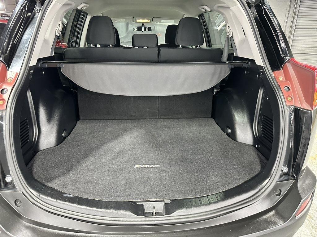 Toyota RAV4 LE AWD 2015