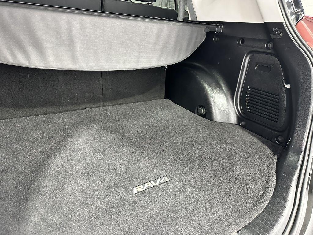 Toyota RAV4 LE AWD 2015