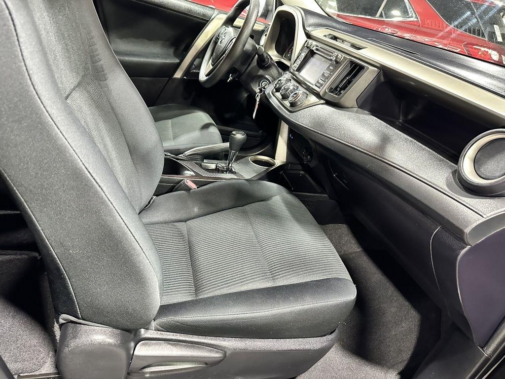 Toyota RAV4 LE AWD 2015