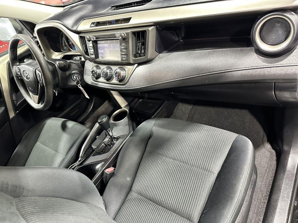 Toyota RAV4 LE AWD 2015