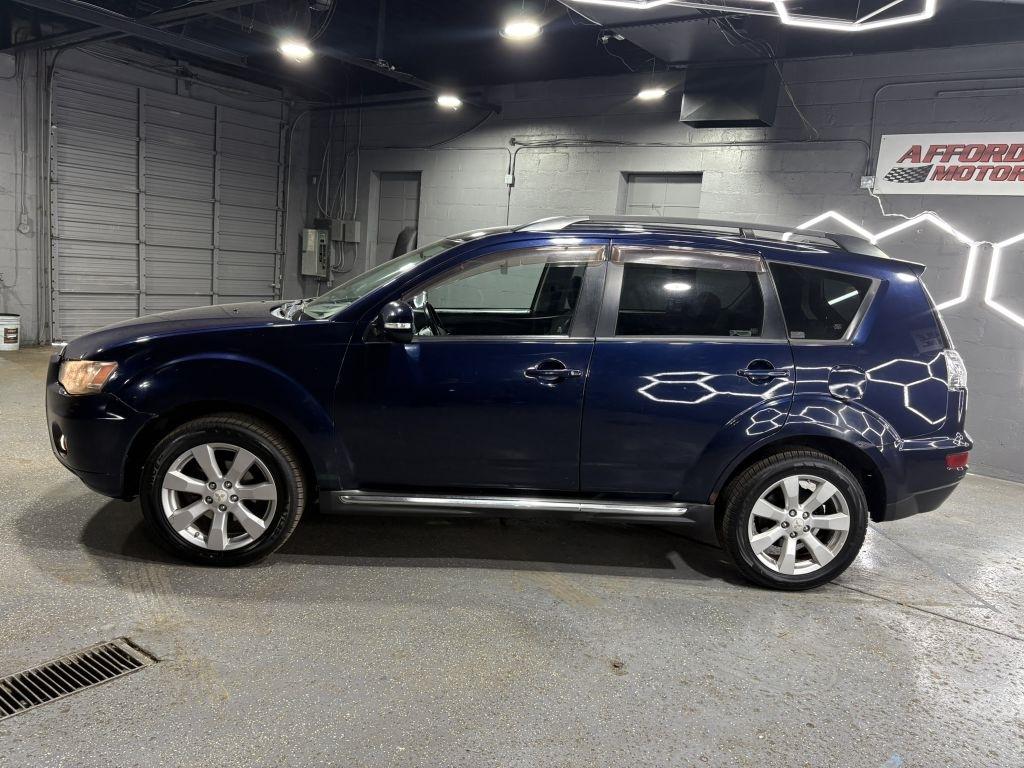 Mitsubishi Outlander SE 4WD 2010