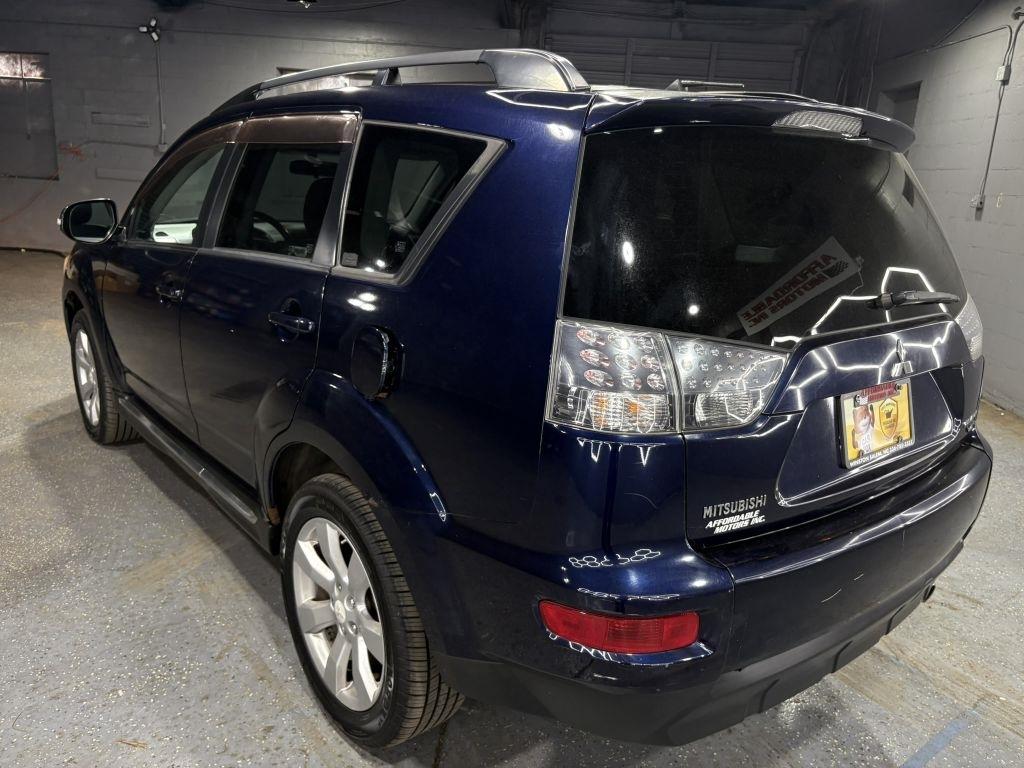 Mitsubishi Outlander SE 4WD 2010