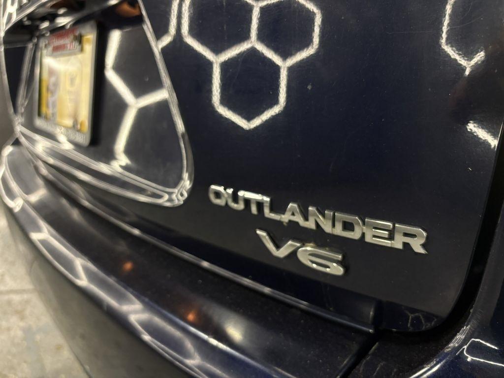 Mitsubishi Outlander SE 4WD 2010