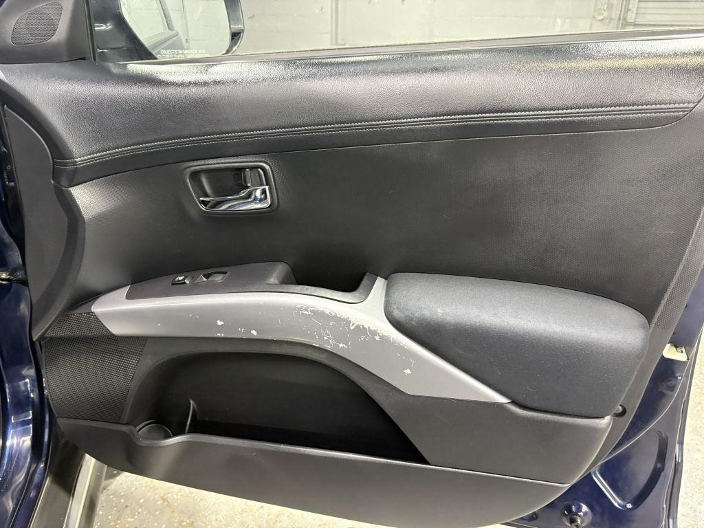 Mitsubishi Outlander SE 4WD 2010