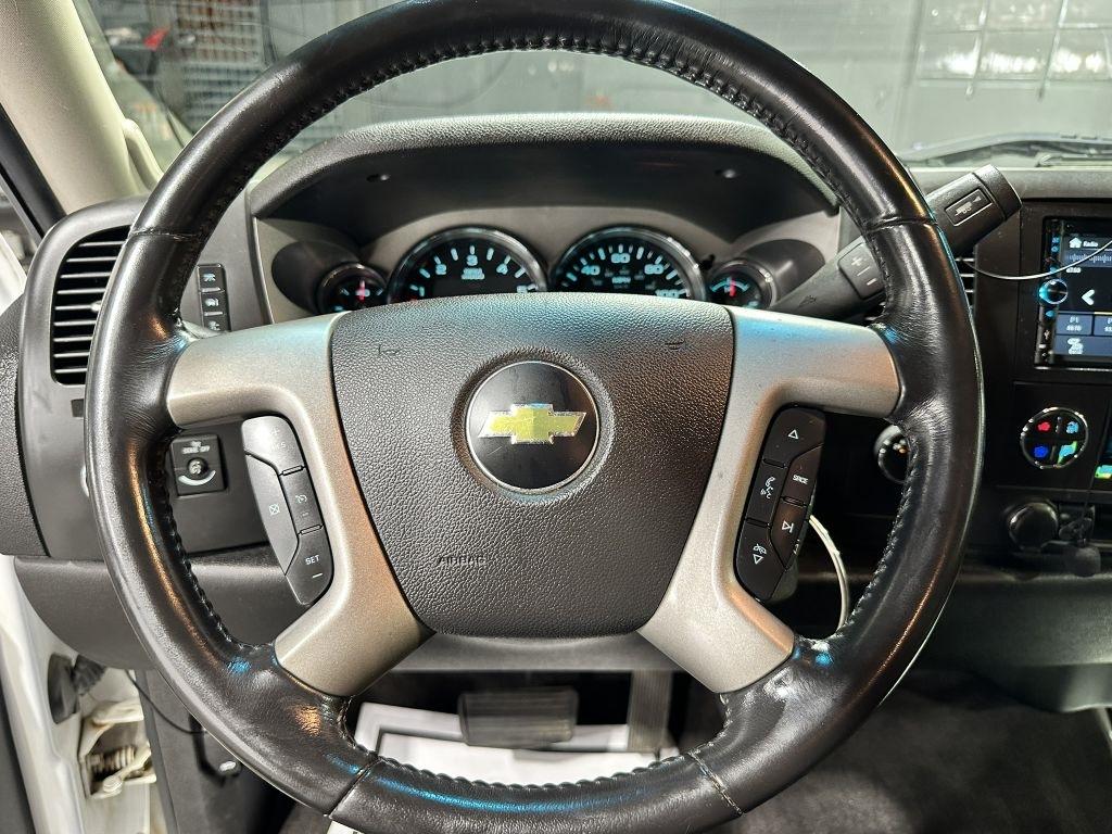 Chevrolet Silverado 1500 LT Crew Cab 4WD 2012