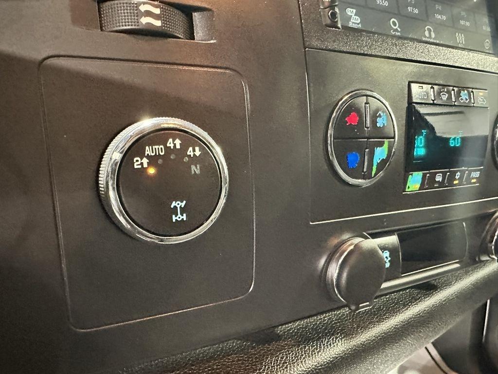 Chevrolet Silverado 1500 LT Crew Cab 4WD 2012
