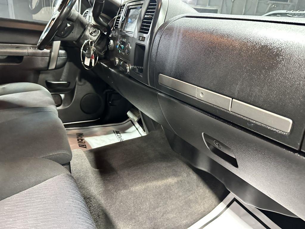 Chevrolet Silverado 1500 LT Crew Cab 4WD 2012