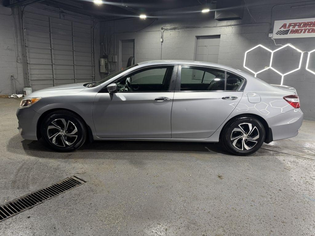 Honda Accord LX Sedan 6-Spd MT 2017