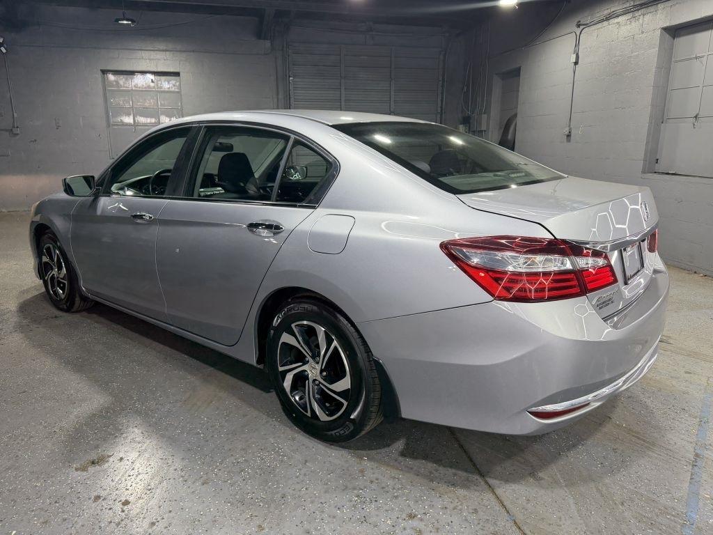 Honda Accord LX Sedan 6-Spd MT 2017