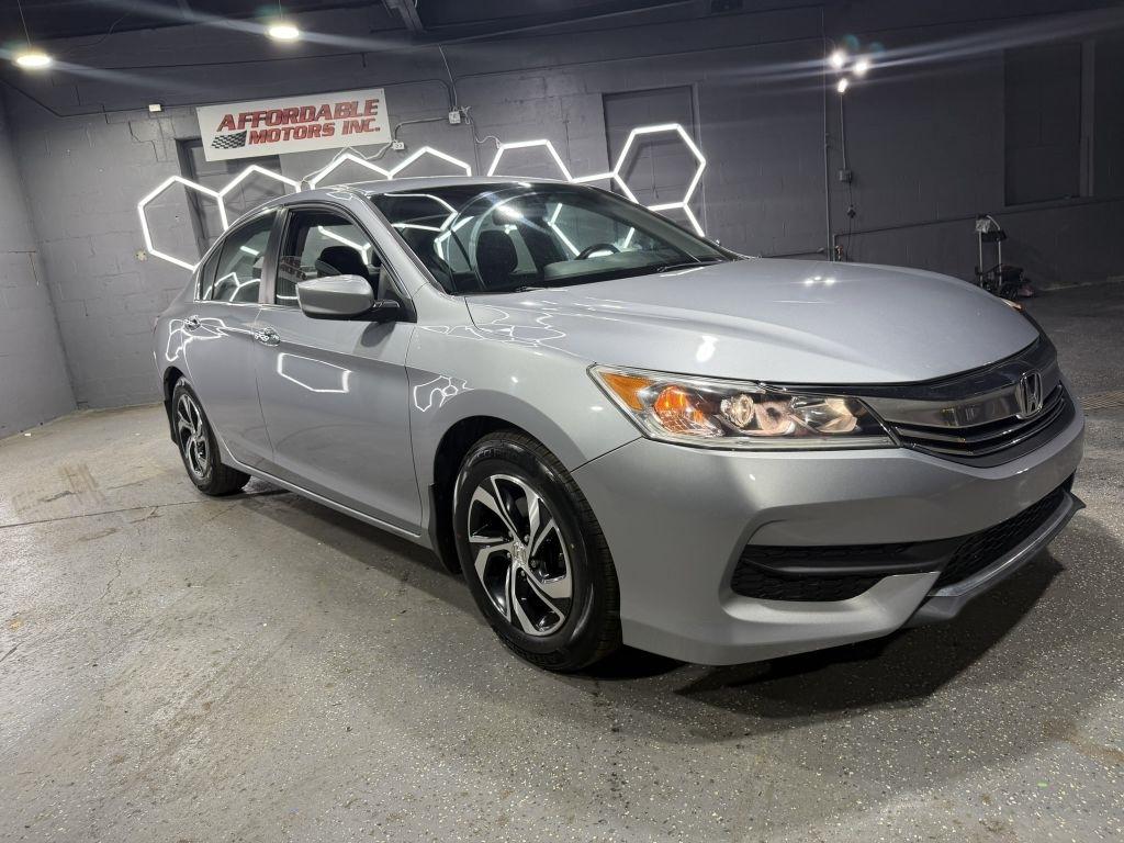 Honda Accord LX Sedan 6-Spd MT 2017