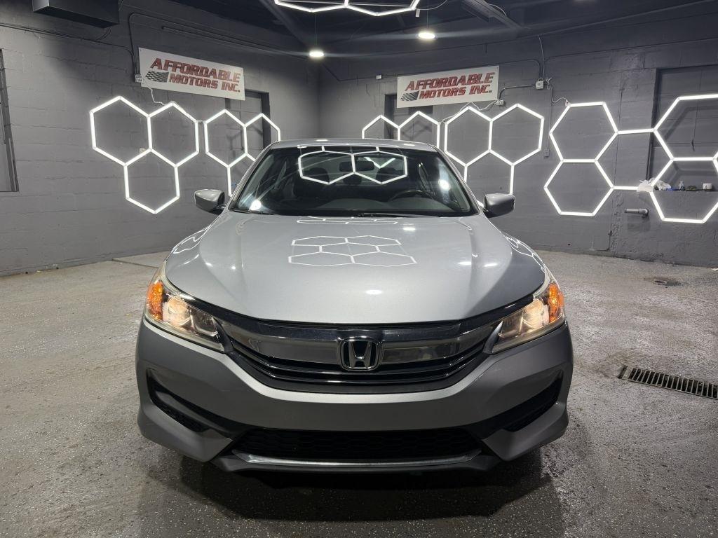 Honda Accord LX Sedan 6-Spd MT 2017