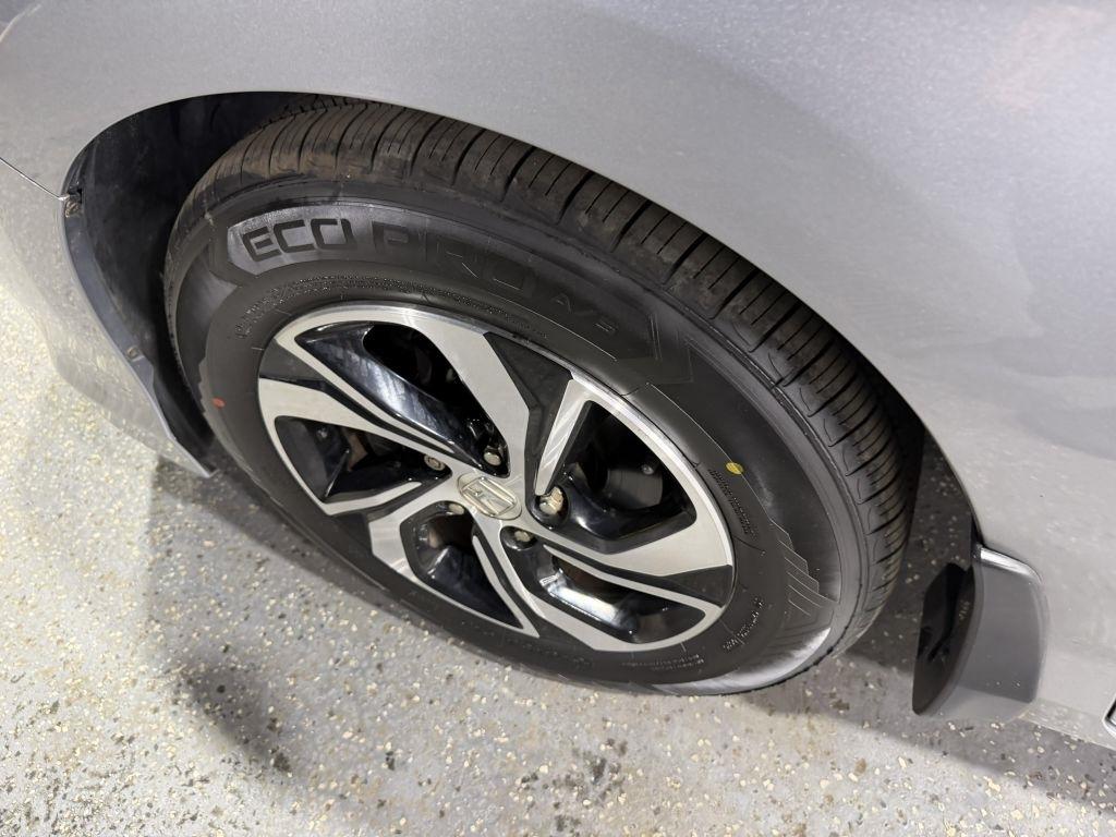 Honda Accord LX Sedan 6-Spd MT 2017