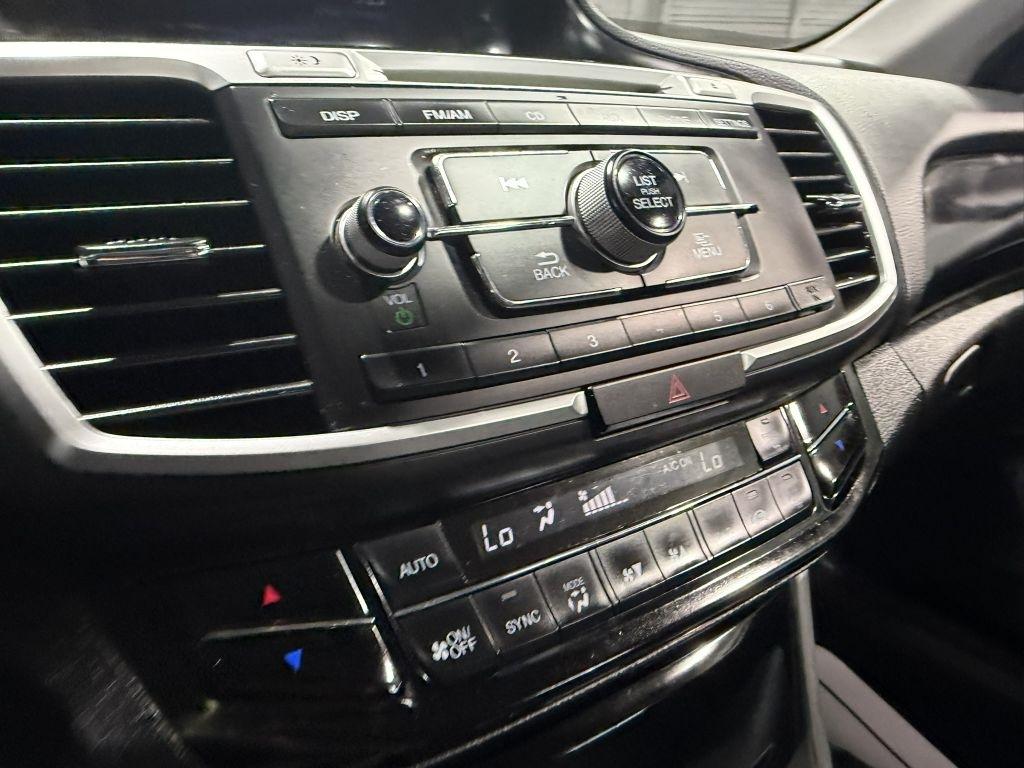 Honda Accord LX Sedan 6-Spd MT 2017