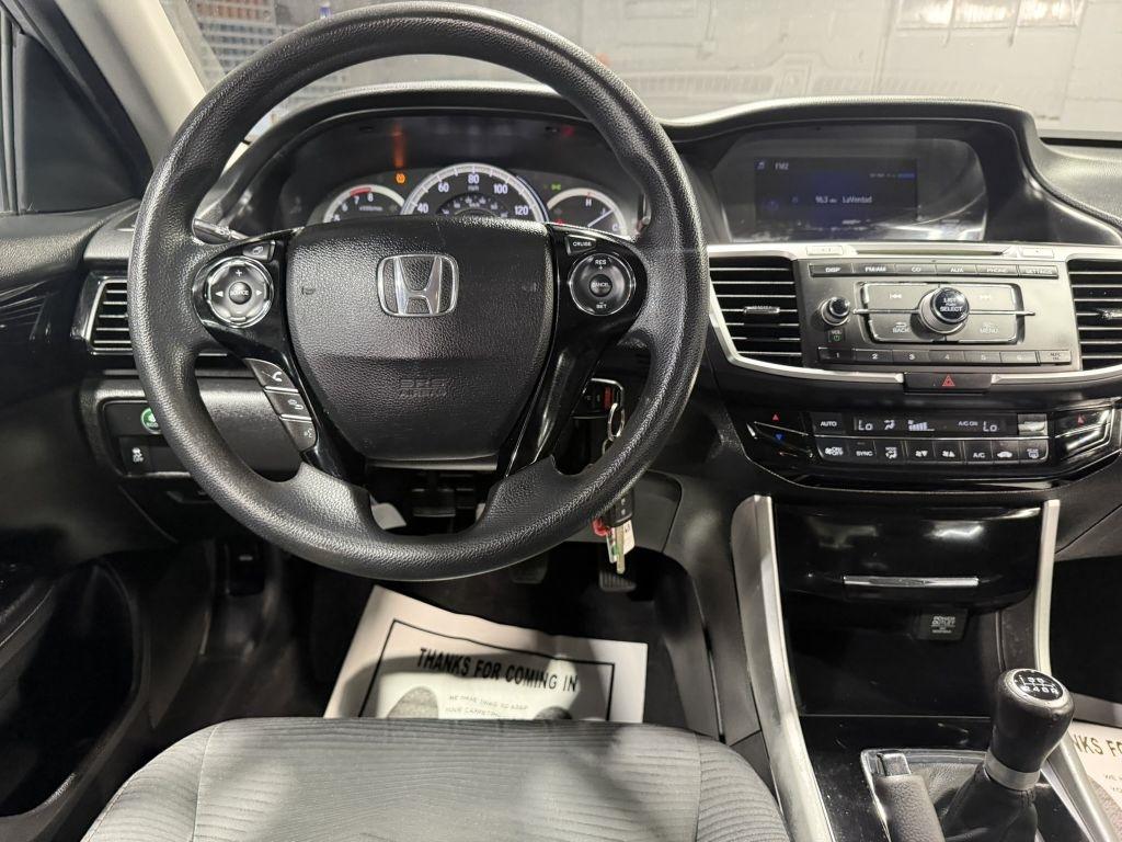 Honda Accord LX Sedan 6-Spd MT 2017