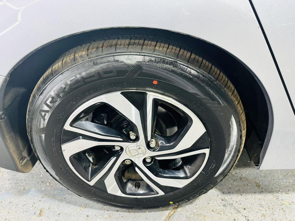Honda Accord LX Sedan 6-Spd MT 2017