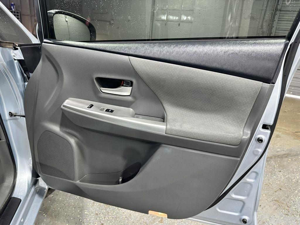 Toyota Prius V Two 2012