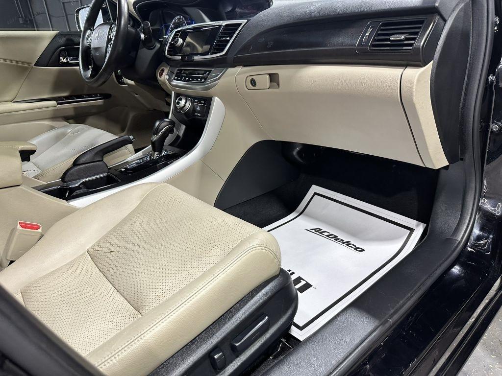 Honda Accord Hybrid Touring 2015
