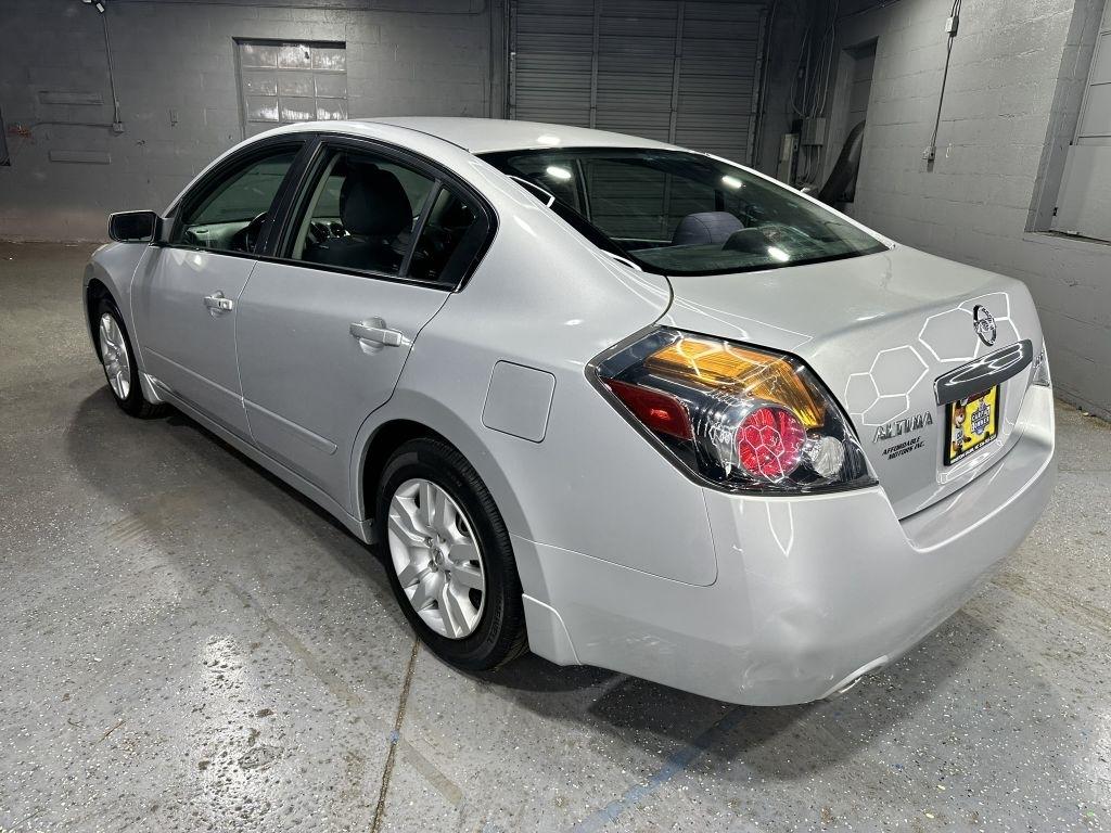 Nissan Altima 2.5 S 2010
