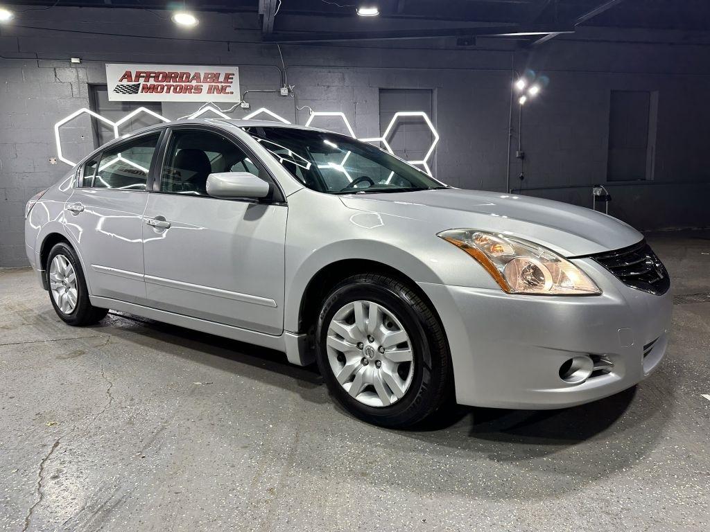 Nissan Altima 2.5 S 2010