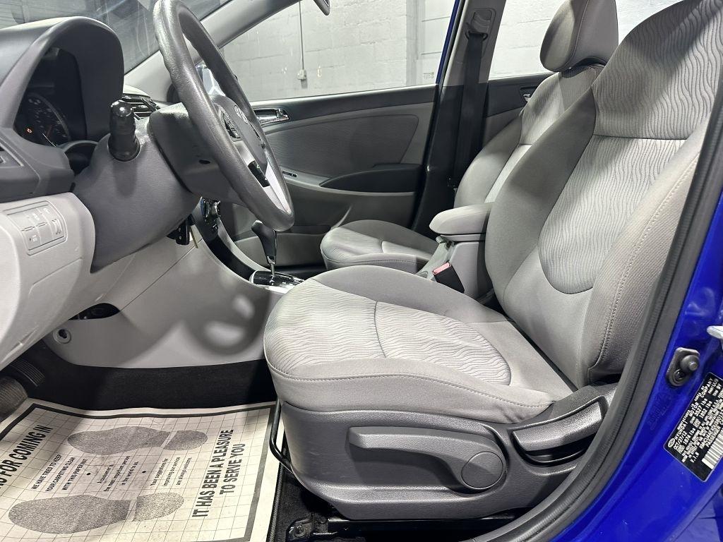 Hyundai Accent GLS 4-Door 2013
