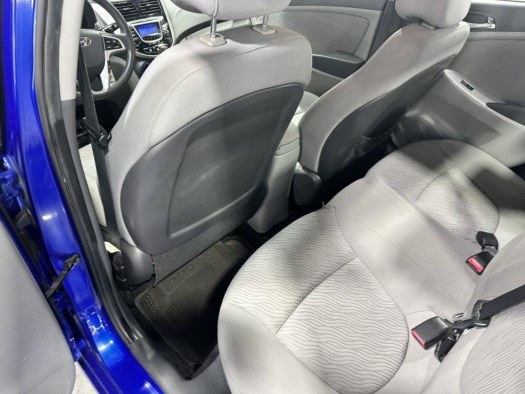 Hyundai Accent GLS 4-Door 2013