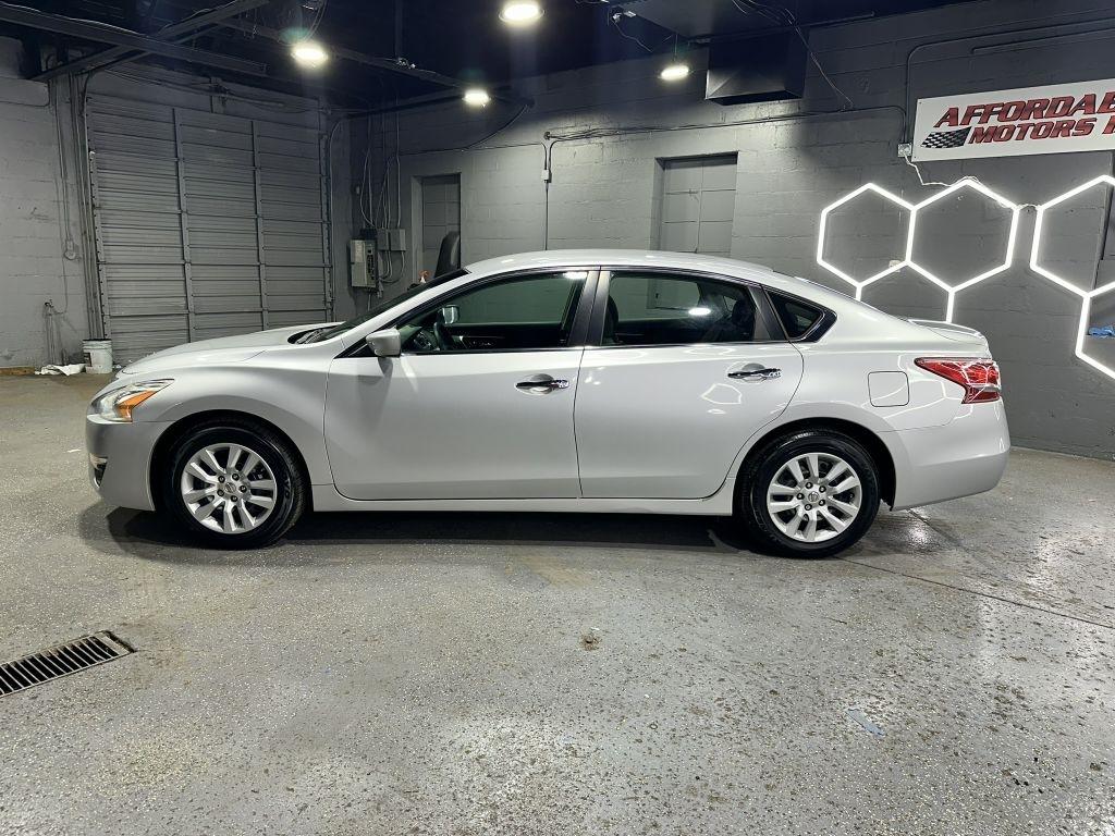 Nissan Altima 2.5 S 2013