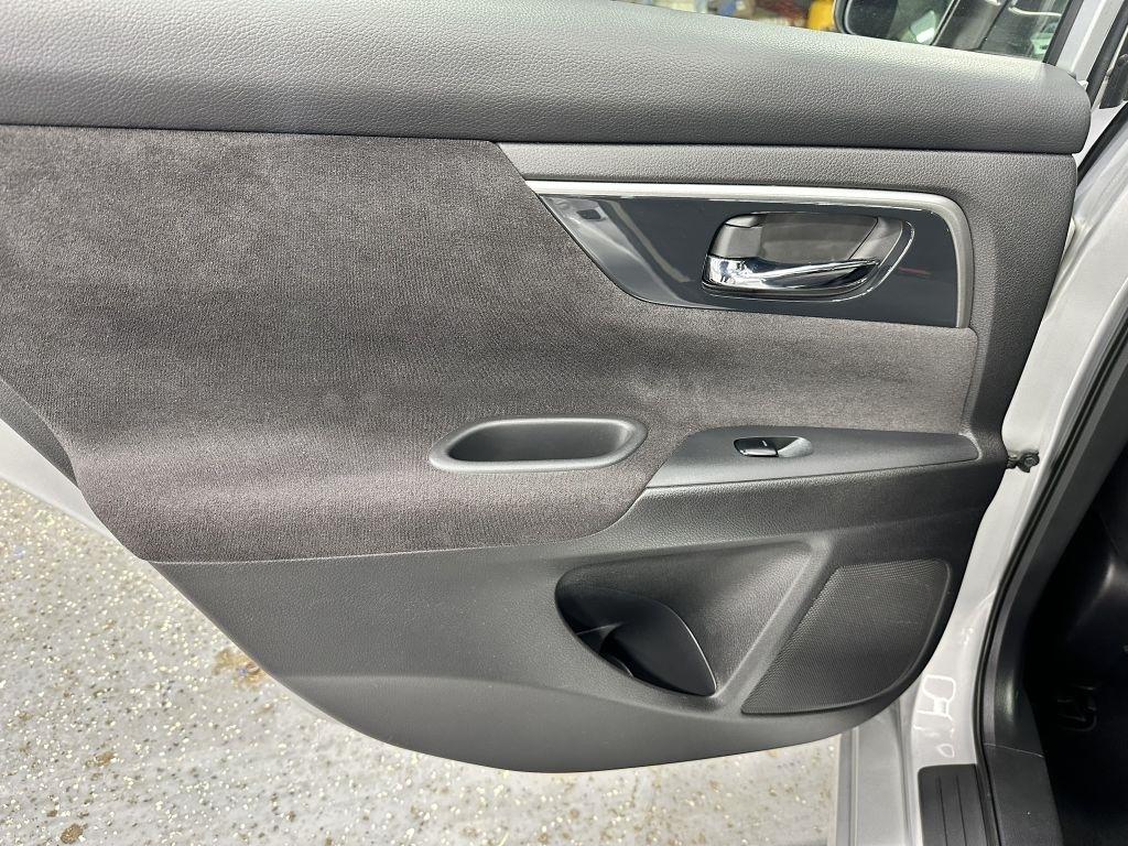 Nissan Altima 2.5 S 2013