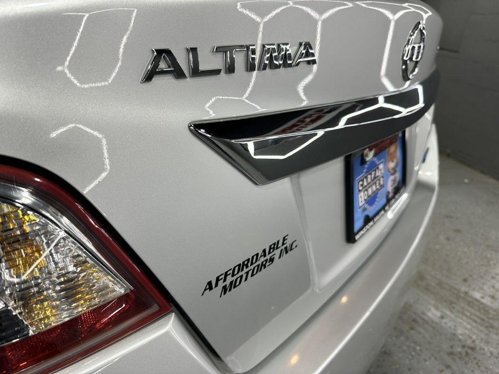 Nissan Altima 2.5 S 2013