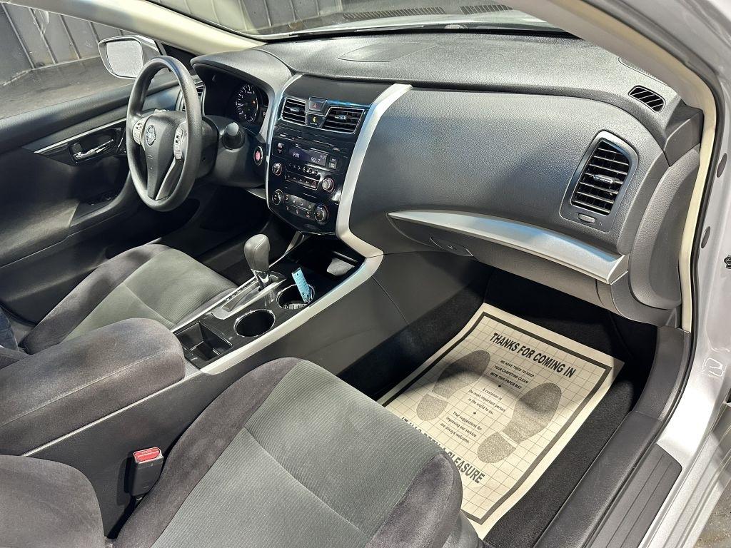 Nissan Altima 2.5 S 2013