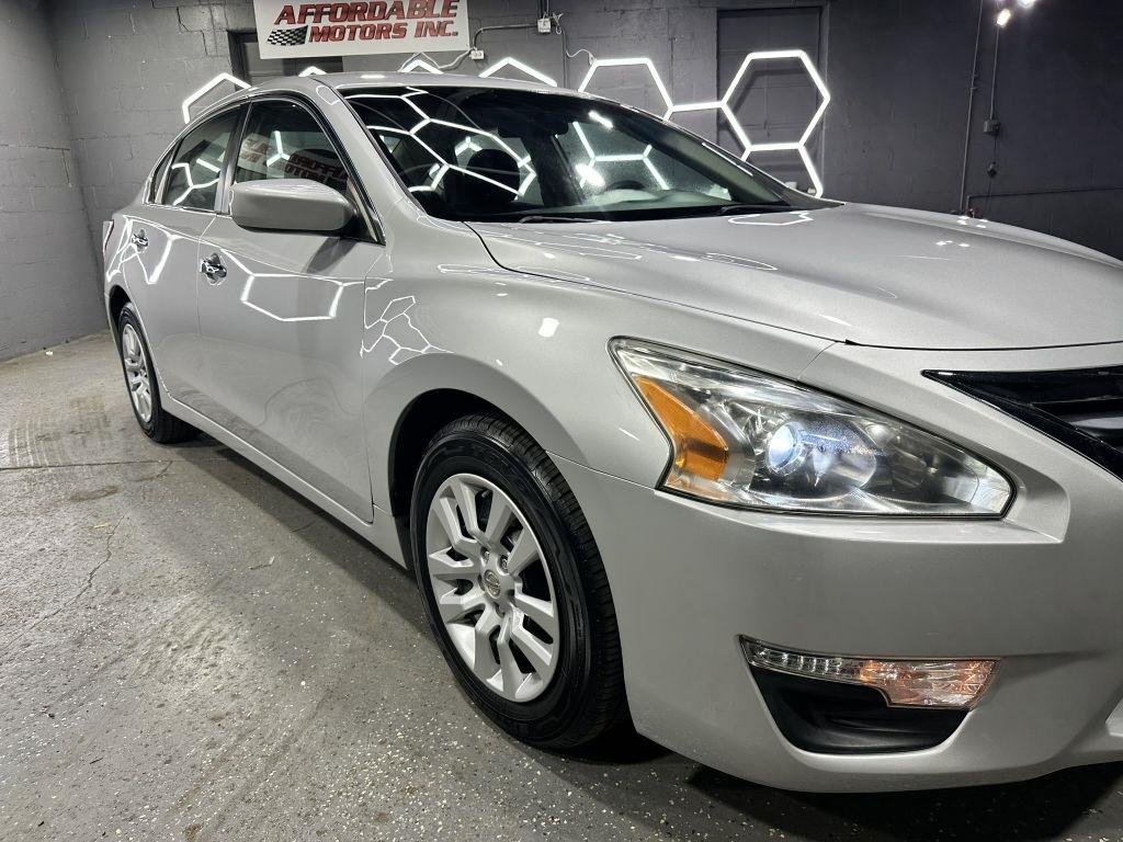 Nissan Altima 2.5 S 2013